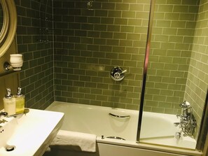 Quarto casal, suíte, vista para o pátio (1st Floor) | Banheiro