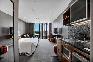 Premium Suite | Roupas de cama premium, frigobar, cofres nos quartos, escrivaninha