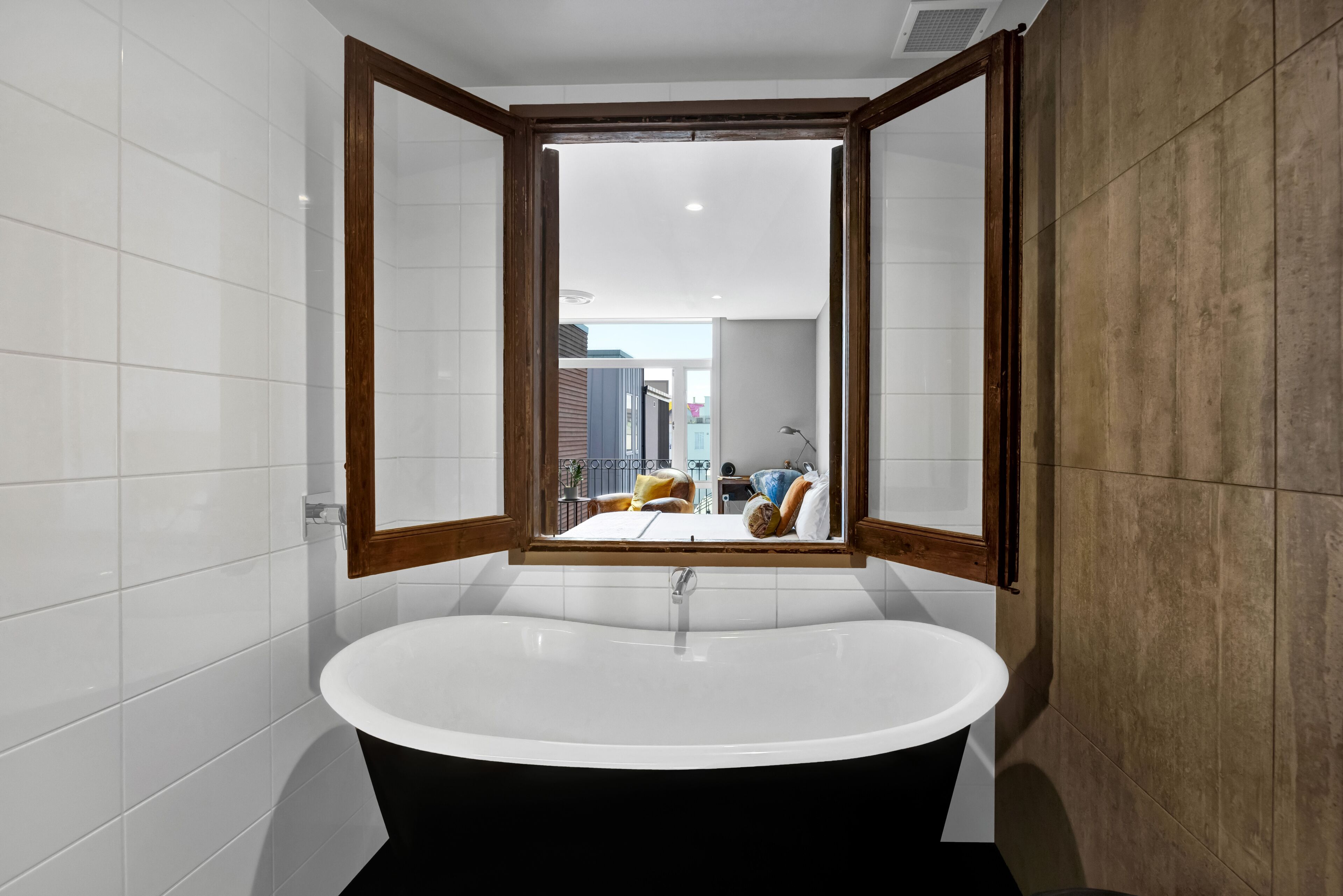 anniversary suite | bathroom | free toiletries, hair dryer, towels, soap