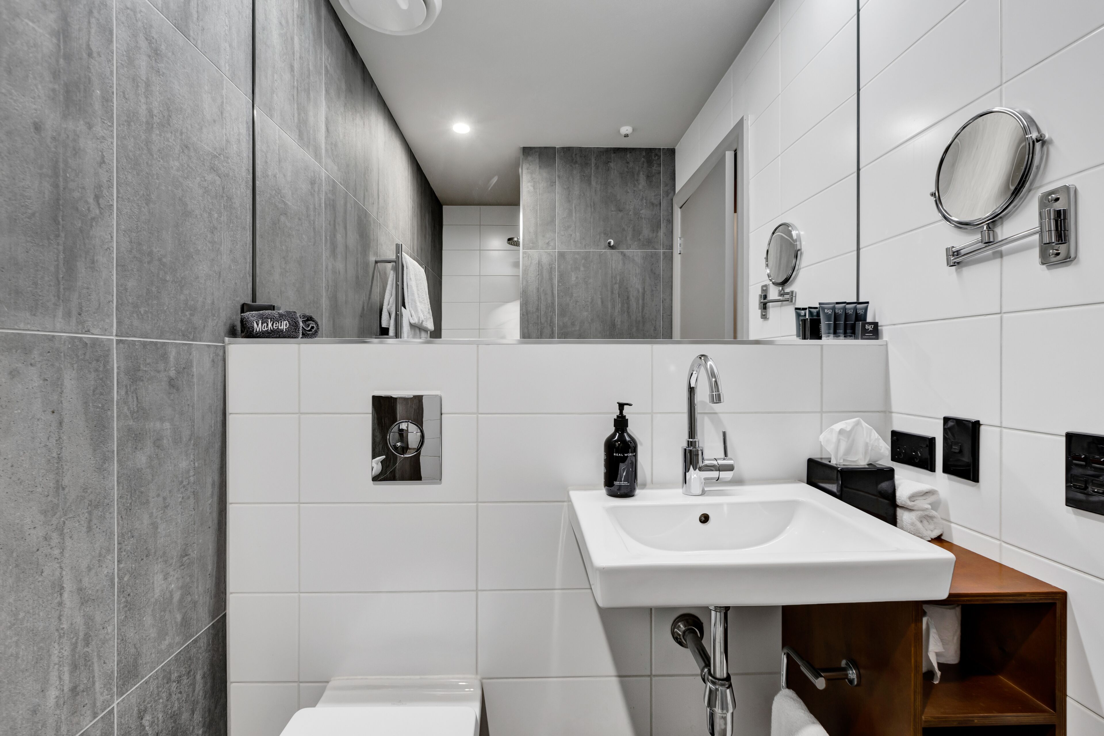 left wing studio | bathroom | free toiletries, hair dryer, towels, soap