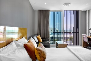 Premium Suite | Ropa de cama de alta calidad, minibar, caja fuerte