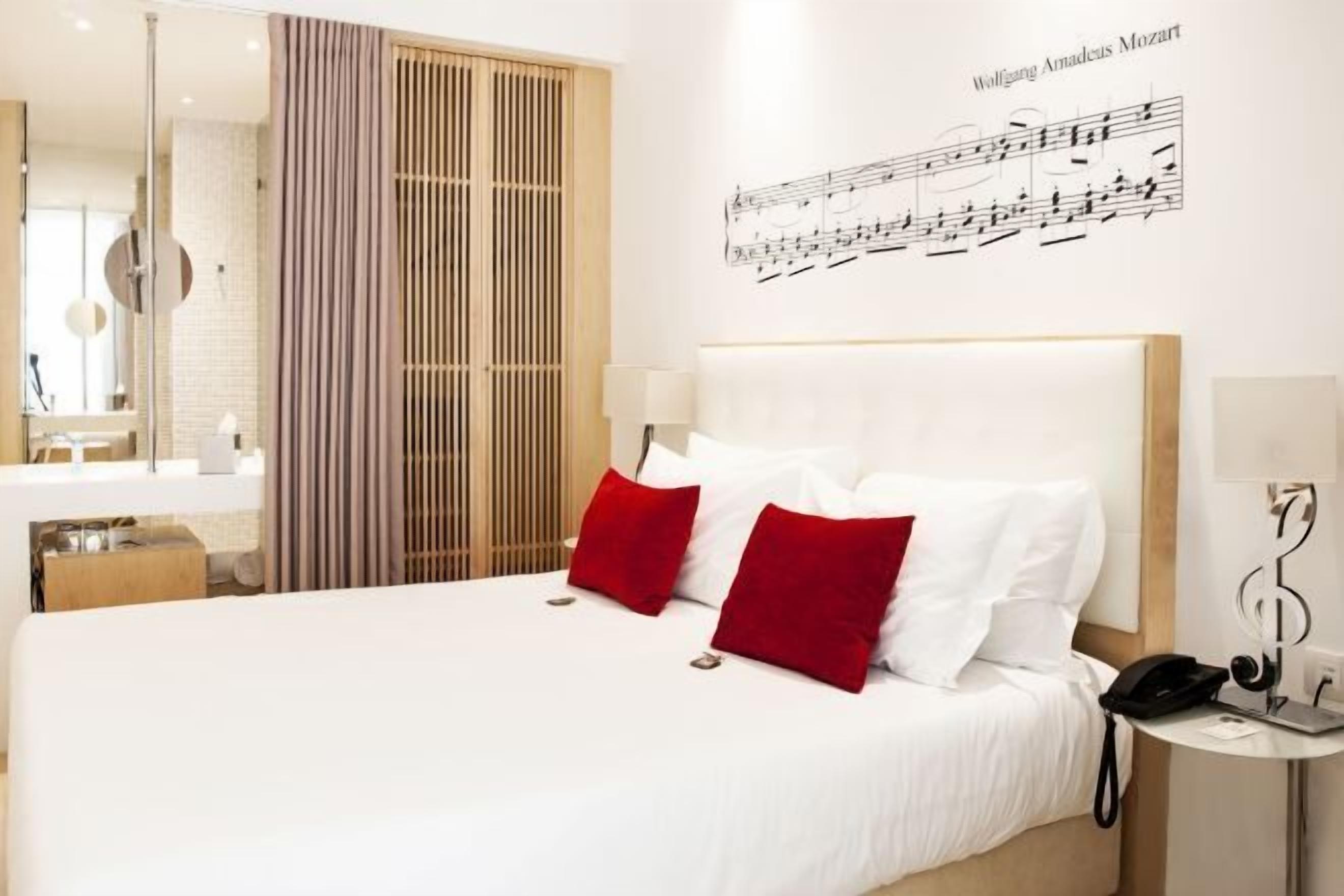 Minibar, in-room safe, desk, blackout curtains