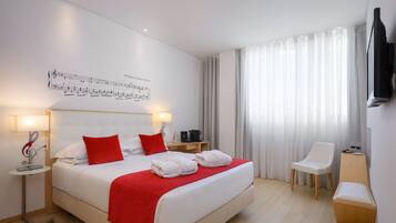 Superior Double Room | Minibar, in-room safe, desk, blackout curtains