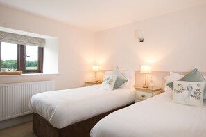 Familien-Suite (2 Adults + 3 Children) | 2 Schlafzimmer, Allergikerbettwaren, Schreibtisch