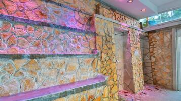 Whirlpool, Körperbehandlungen, Schlammbad, Hydrotherapie, Aromatherapie