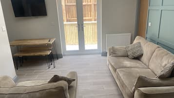 Deluxe Cottage, Ensuite (2 bedroom) | Lounge