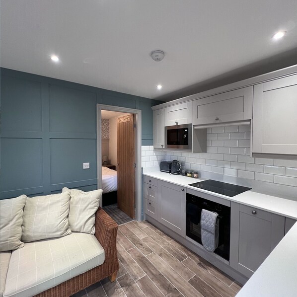 Cottage, salle de bains attenante, vue cour intérieure (Spacious) | Cuisine privée