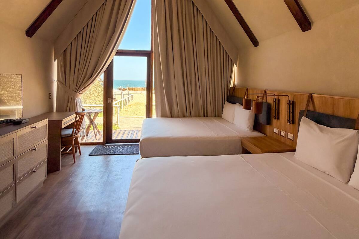 Minibar, caja de seguridad en la habitación, wifi gratis y ropa de cama 