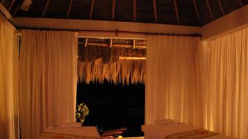 Bilik rawatan pasangan, sauna, tab panas, bilik wap, rawatan badan