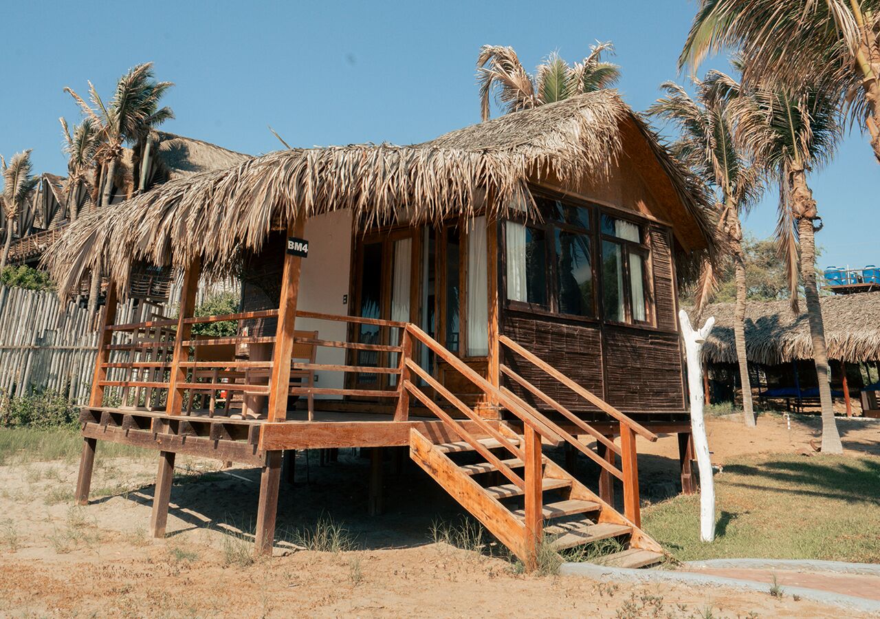 Bungalow, 1 kingsize bed, uitzicht op zee (Bungalow Matrimonial) | Een minibar, een kluis op de kamer, gratis wifi, beddengoed