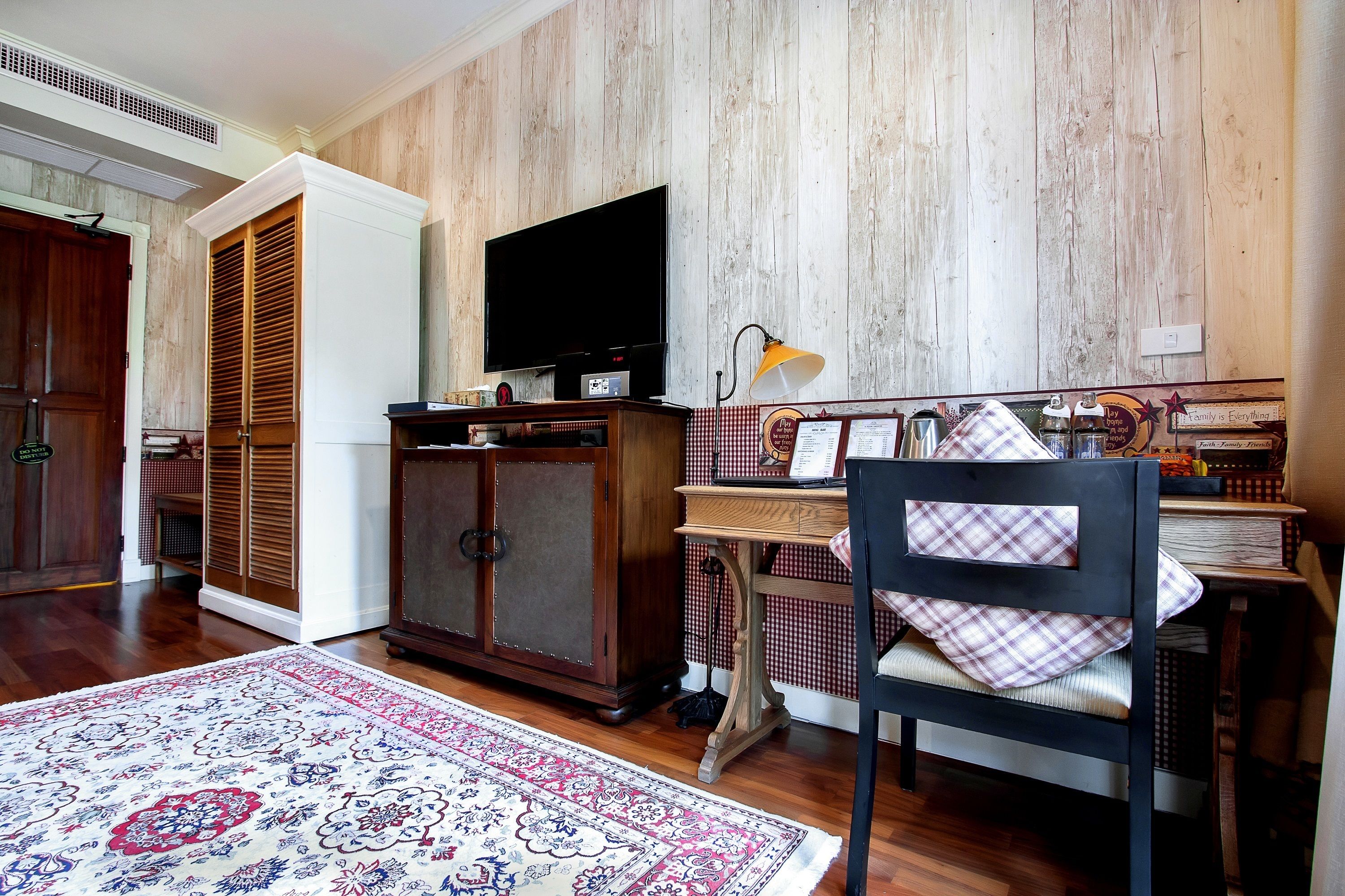 46-inch lcd tv with satellite channels, tv