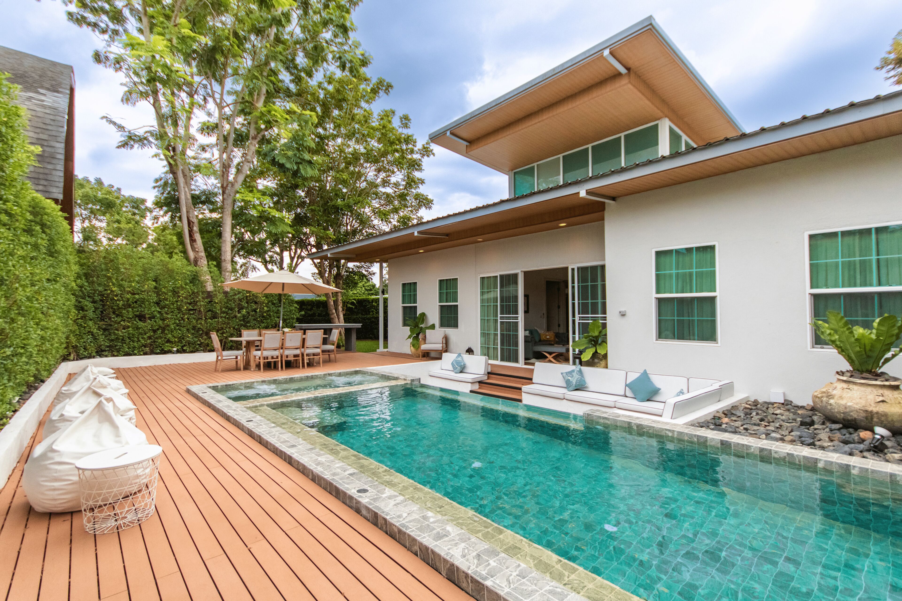 Pool Villa 2 Bedrooms | Minibar, in-room safe, desk, blackout curtains