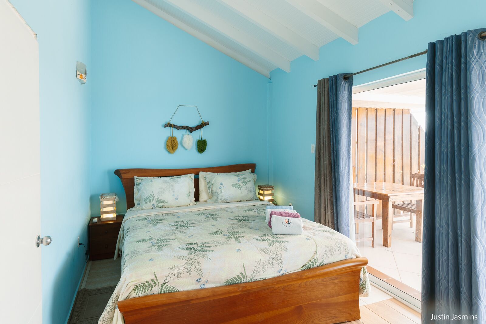 deluxe apartment, 1 bedroom | 1 bedroom, in-room safe, individually decorated, individually furnished