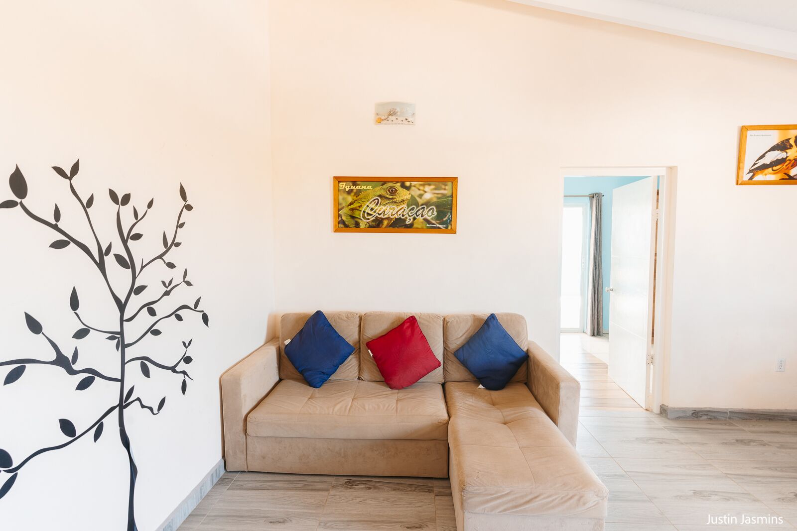 deluxe apartment, 1 bedroom | living area