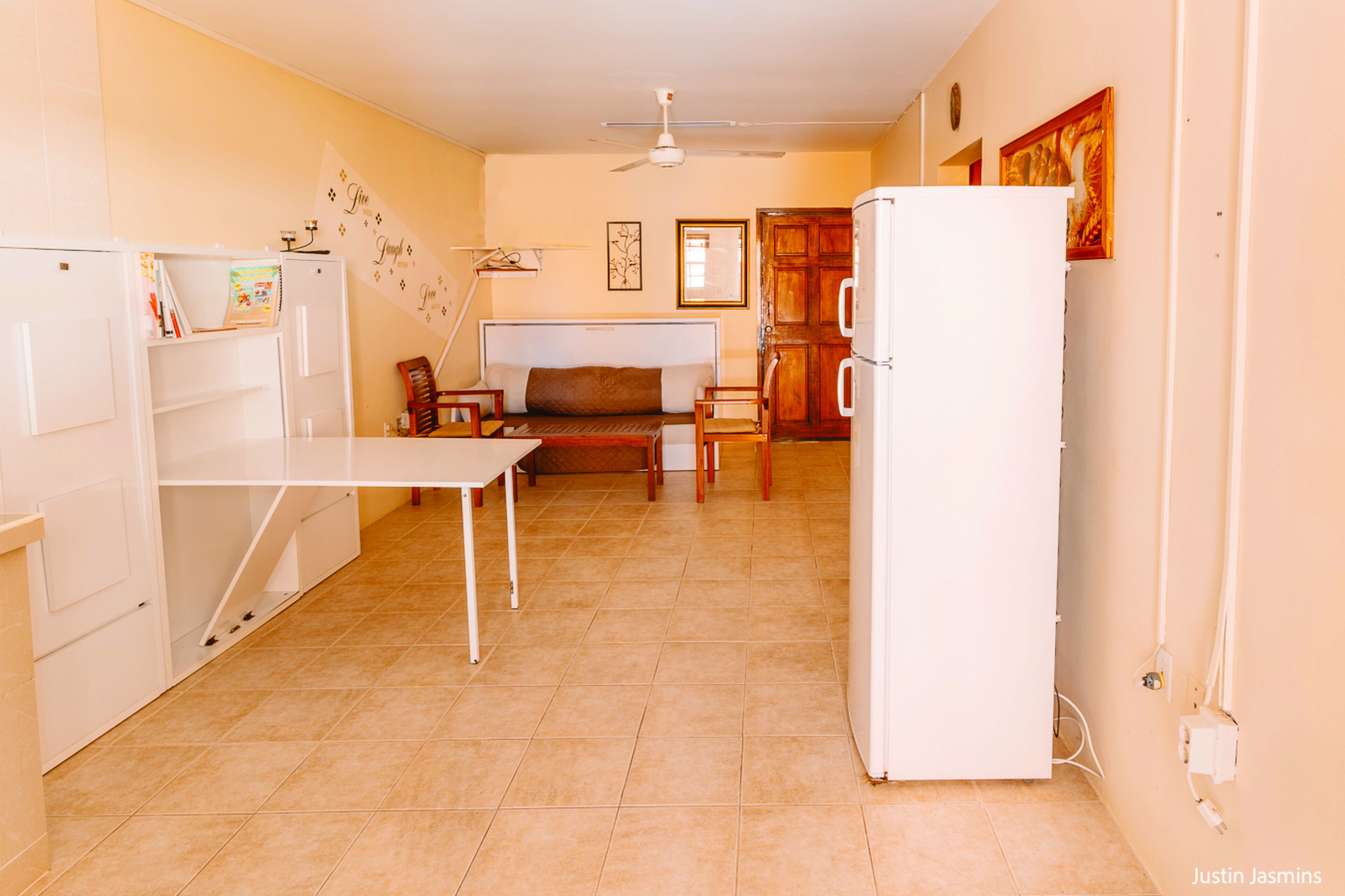 basic apartment, 1 bedroom, accessible | living area