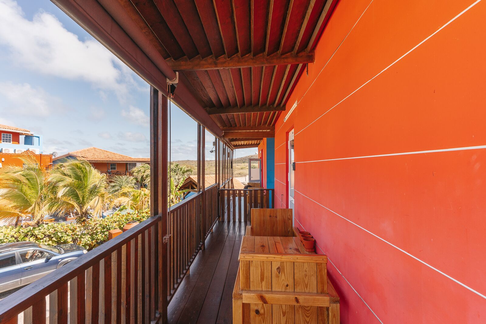 Studio Design, 1 grand lit, vue piscine, en bord de piscine | Terrasse/Patio