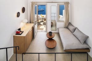 Maisonette Suite Volcano View | Premium bedding, minibar, in-room safe, desk