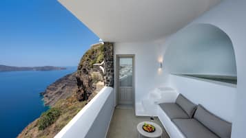 Master Suite outdoor Tub Volcano View | Bain à remous privé