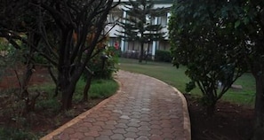 Property grounds - Blue Country Resort (Mahabaleshwar)