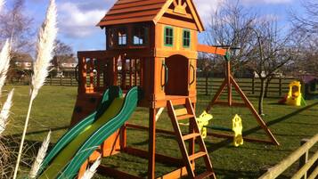 Chalet superior, baño privado, vista al jardín (Pips - self catering) | Imagen general