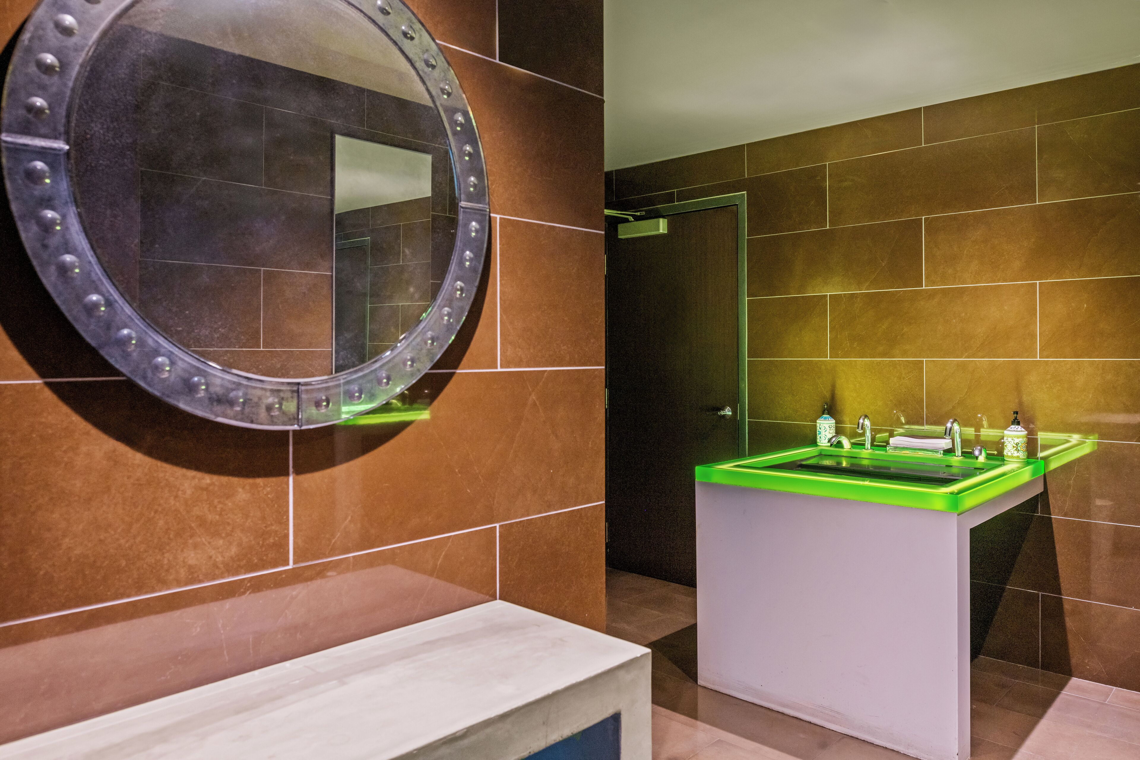 Photo - SIRTAJ – Beverly Hills