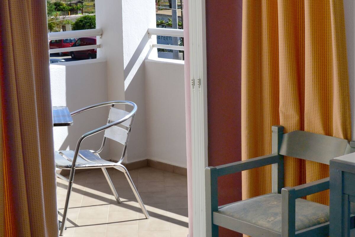 classic twin room, 2 single beds | balcony