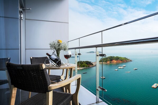 Premium bedding, minibar, in-room safe, individually decorated