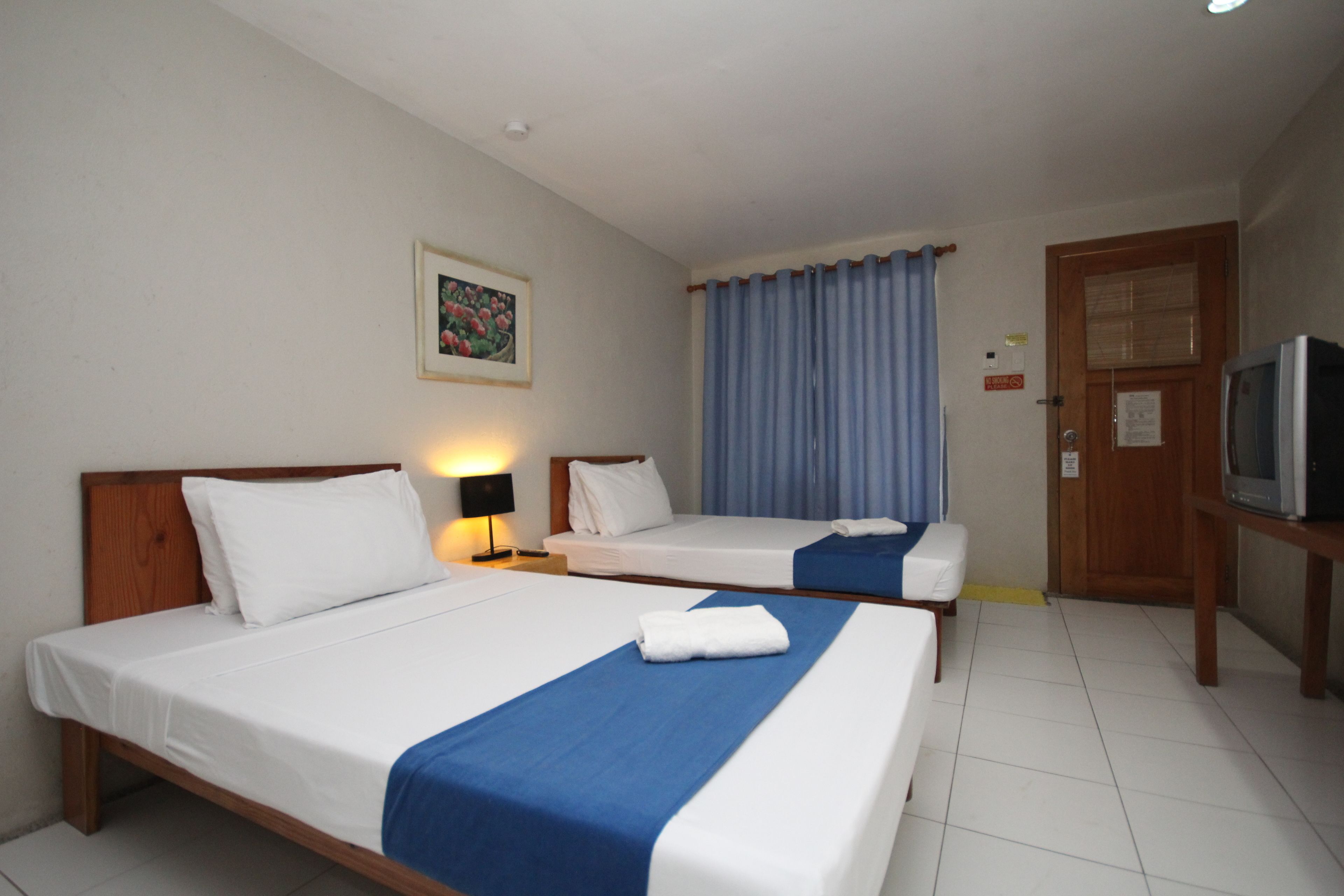 superior twin room | in-room safe, iron/ironing board, free wifi, bed sheets