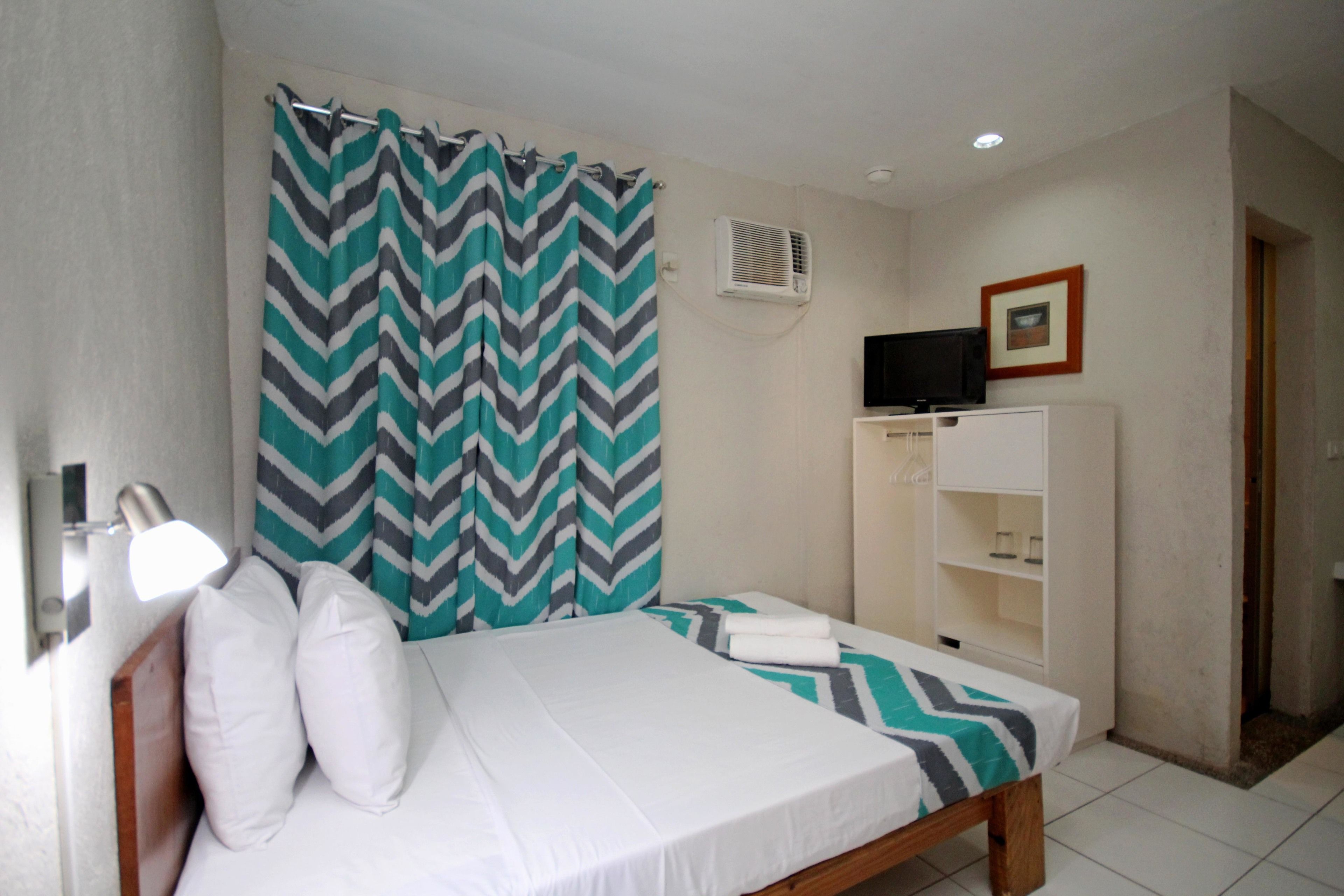 standard double room | in-room safe, iron/ironing board, free wifi, bed sheets