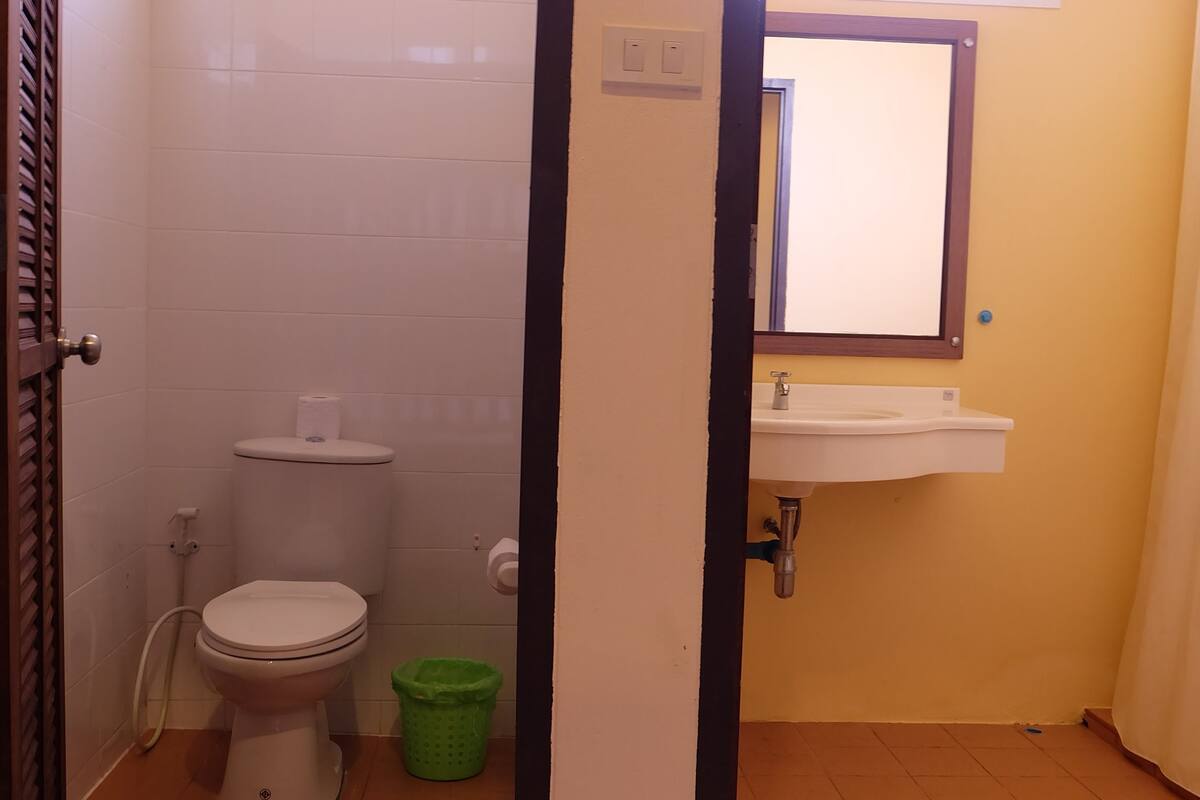 premium family room (2 bedrooms) | free wifi