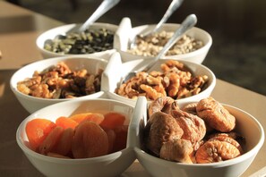 Petit déjeuner buffet compris tous les jours
