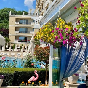 บริเวณภายนอก