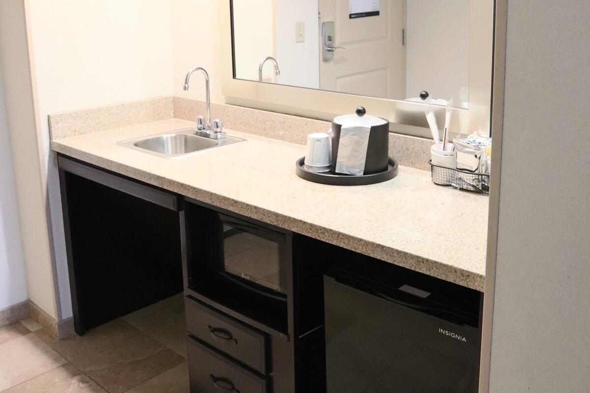 studio, one king bed | private kitchen | mini-fridge, microwave, coffee/tea maker