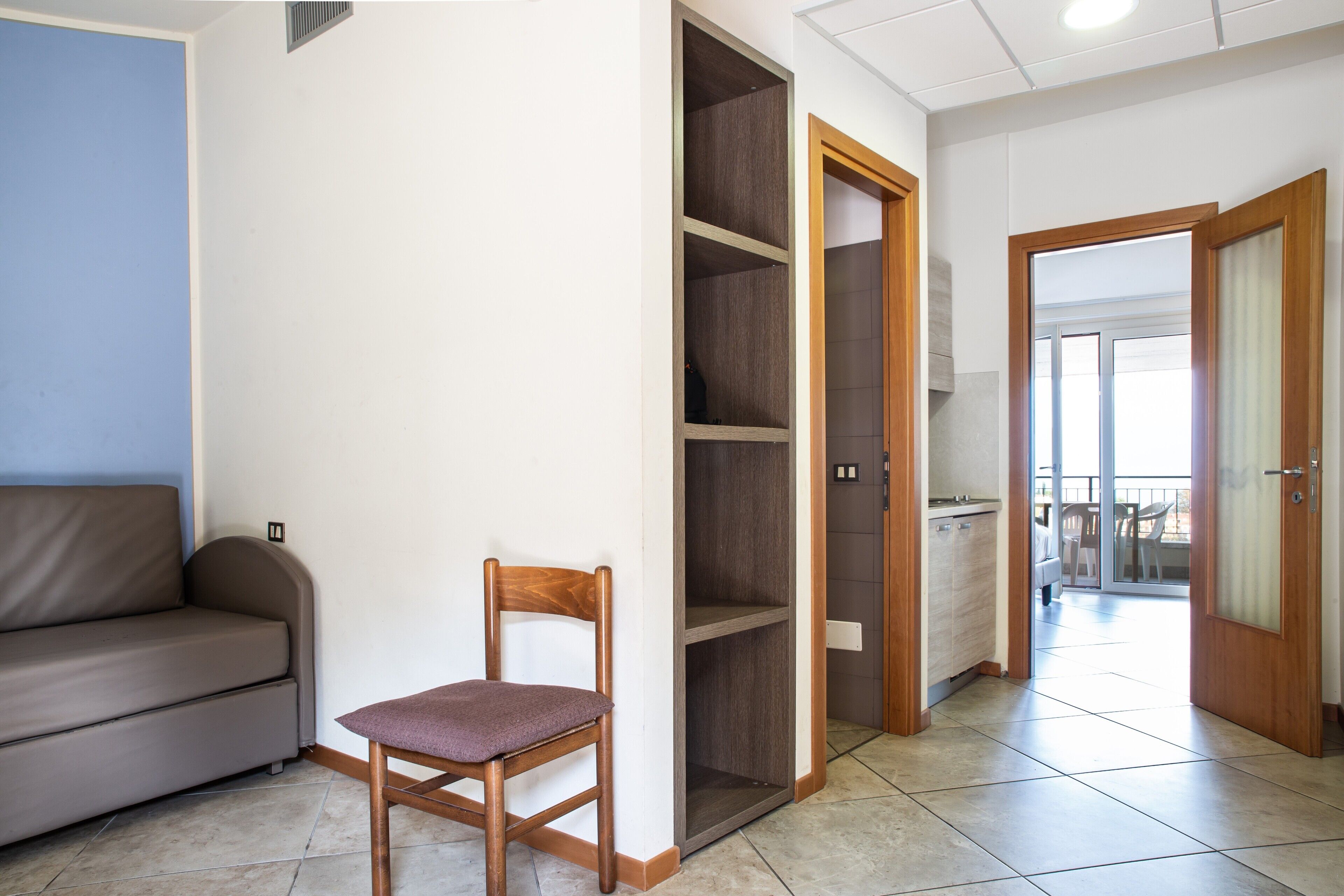 junior studio suite, lake view | 1 bedroom, in-room safe, desk, free wifi