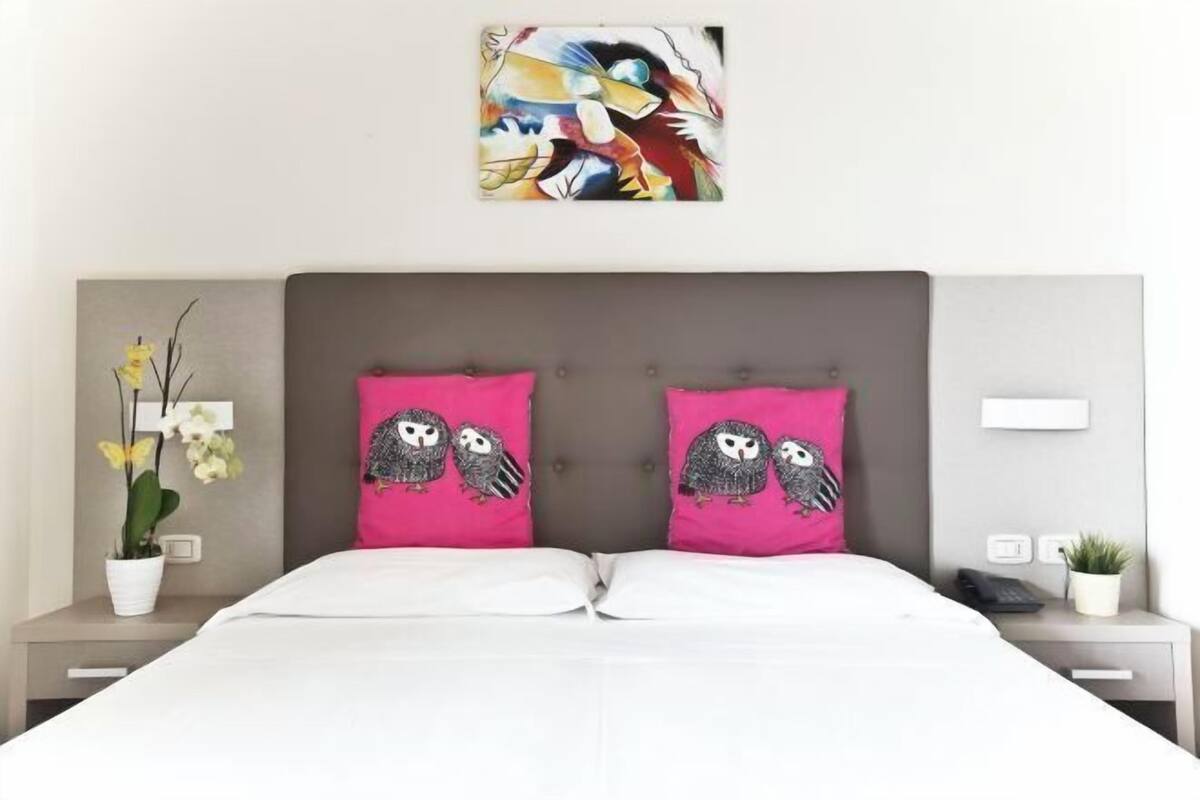 1 bedroom, in-room safe, desk, free WiFi