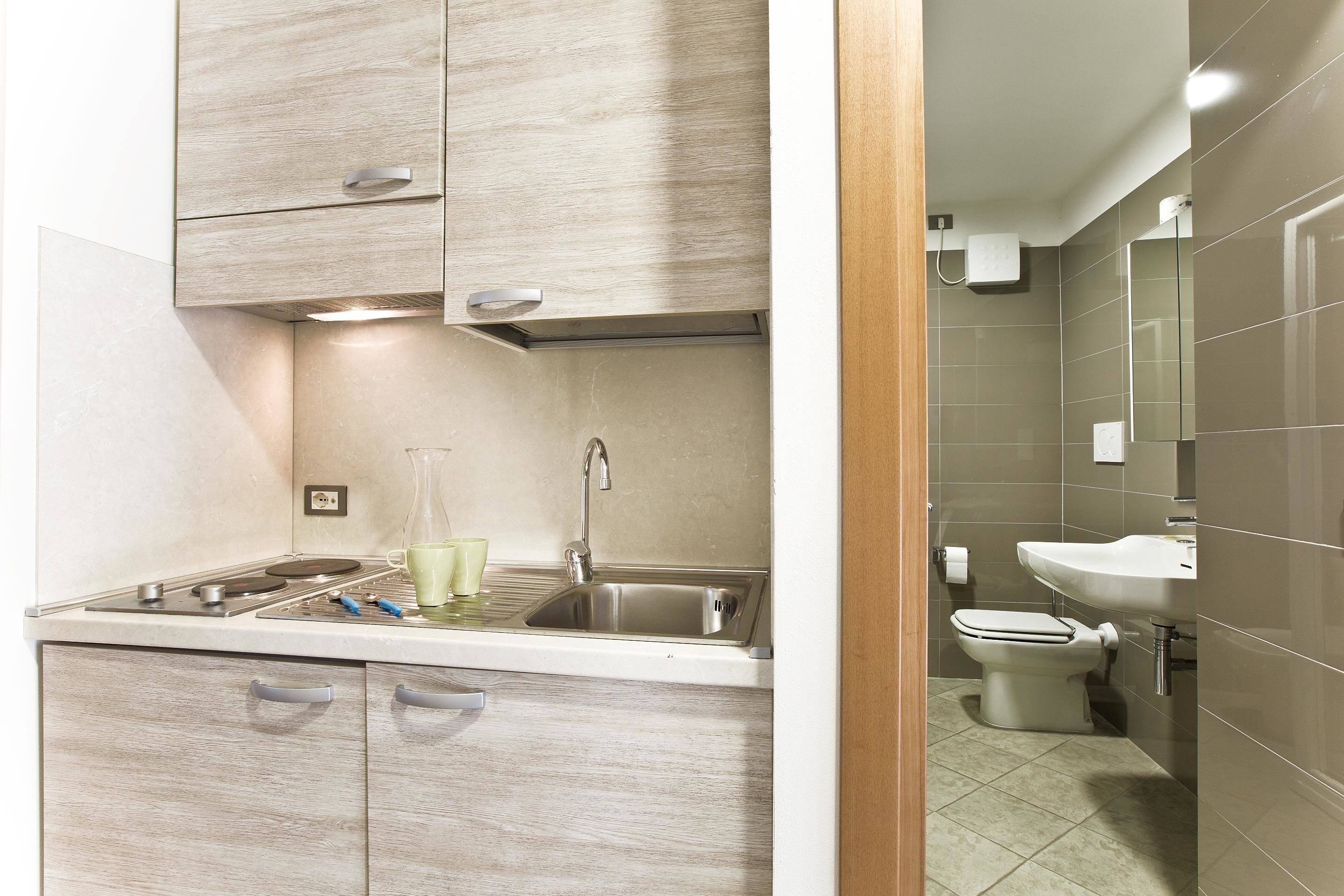 fridge, electric kettle