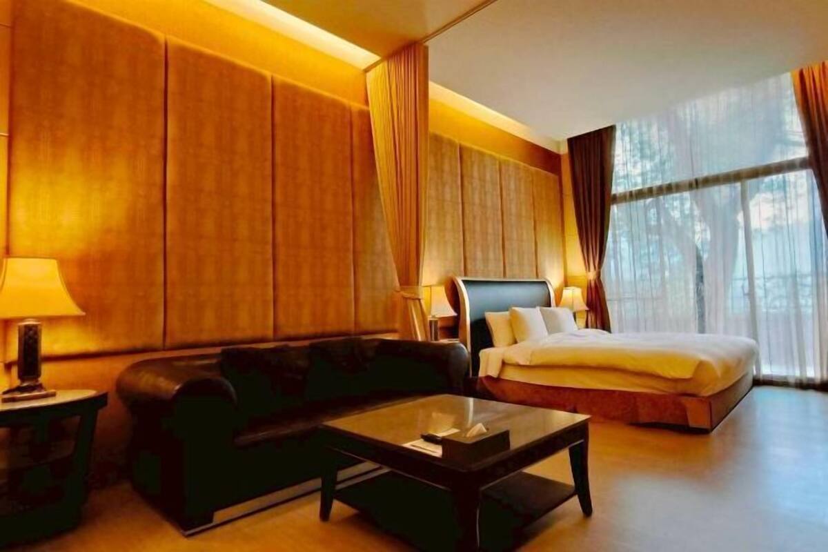 1 habitación, ropa de cama de alta calidad, edredón y escritorio