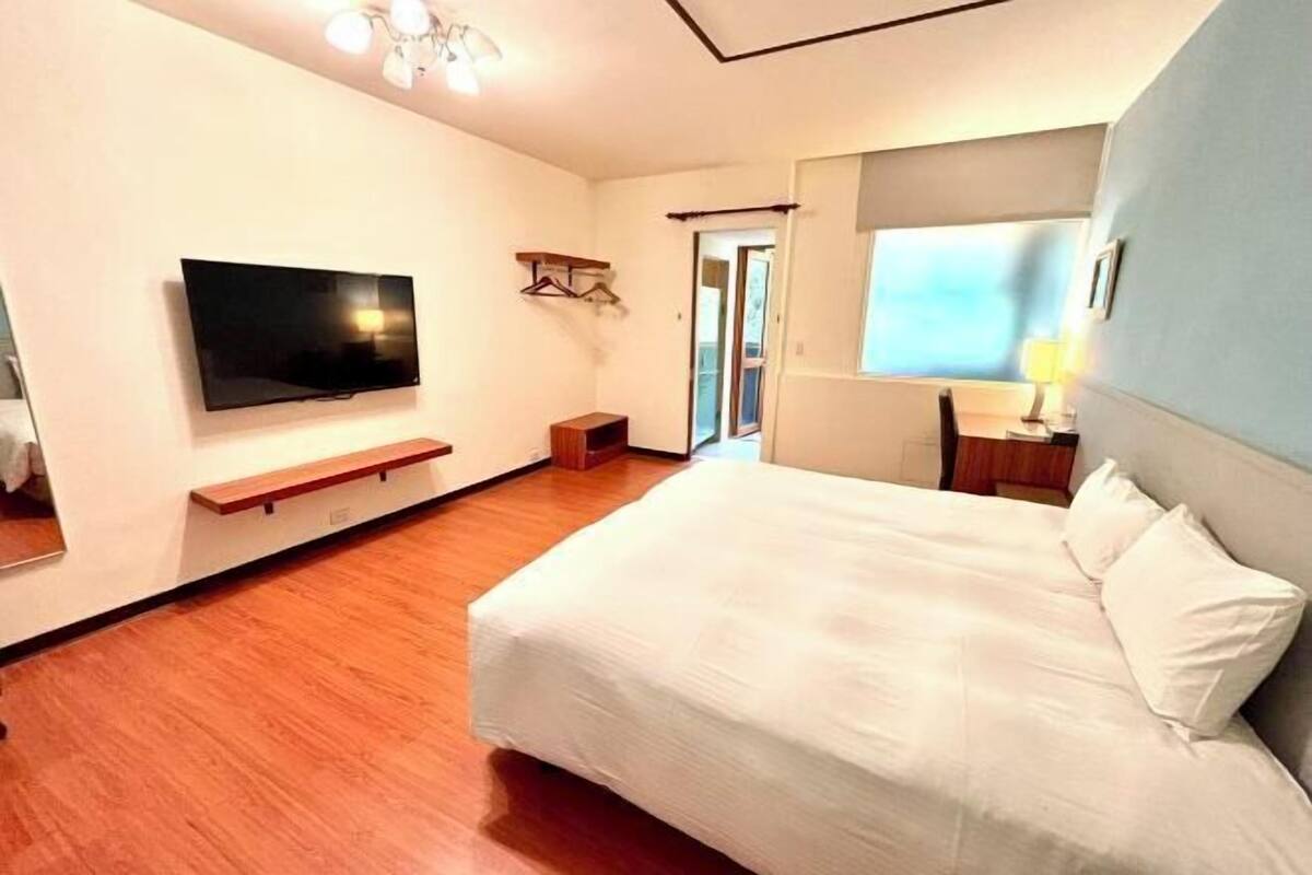 1 habitación, ropa de cama de alta calidad, edredón y escritorio