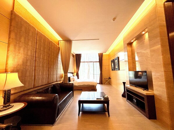 Honeymoon Suite, 1 Katil Raja (King) | Peralatan tempat tidur premium, gebar bulu kapas, meja 