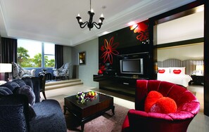 Honeymoon Suite, 1 Katil Raja (King) | Peralatan tempat tidur premium, gebar bulu kapas, meja 