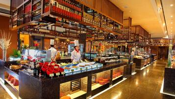 2 restaurants, spécialités Cuisine chinoise