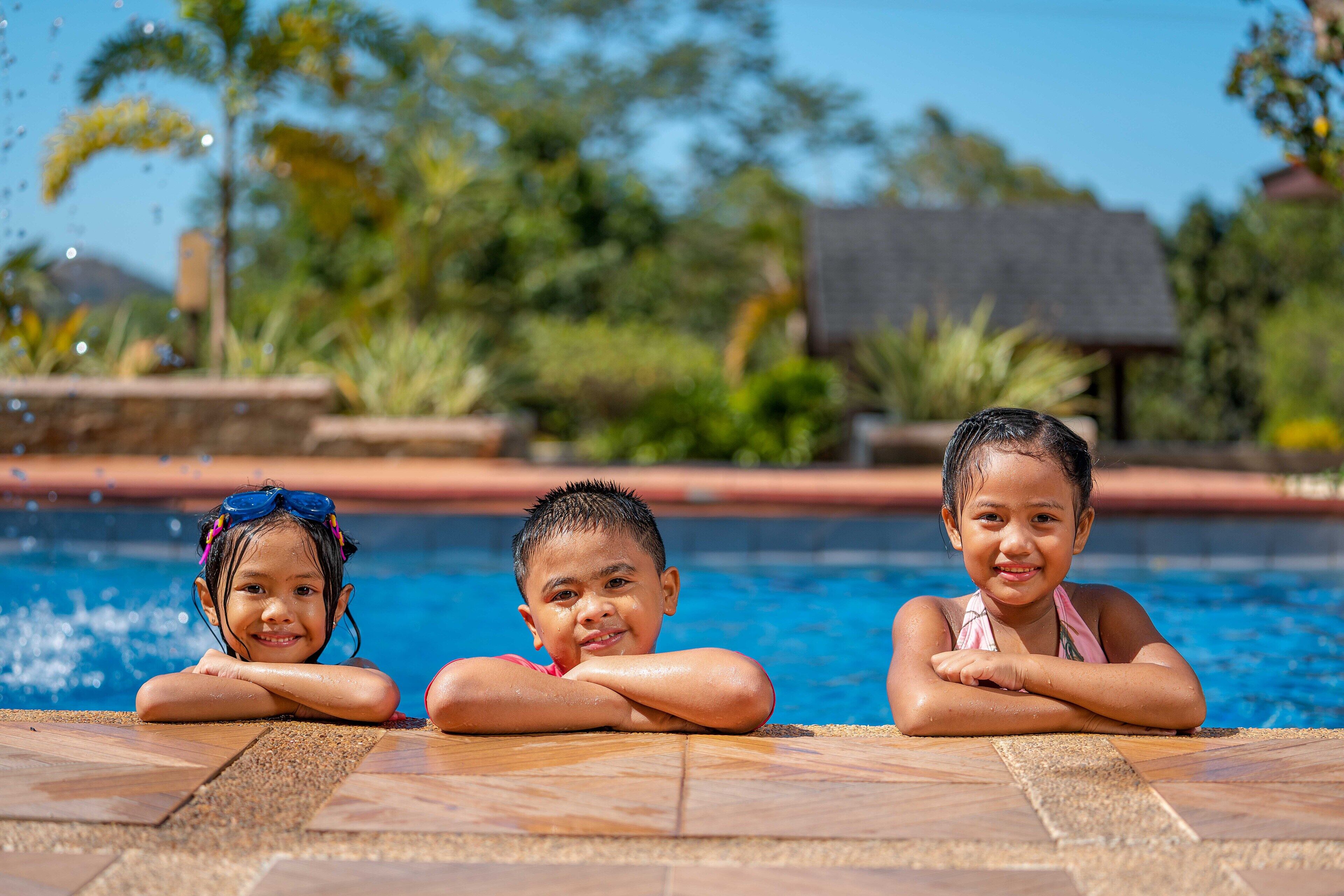 3 outdoor pools, sun loungers