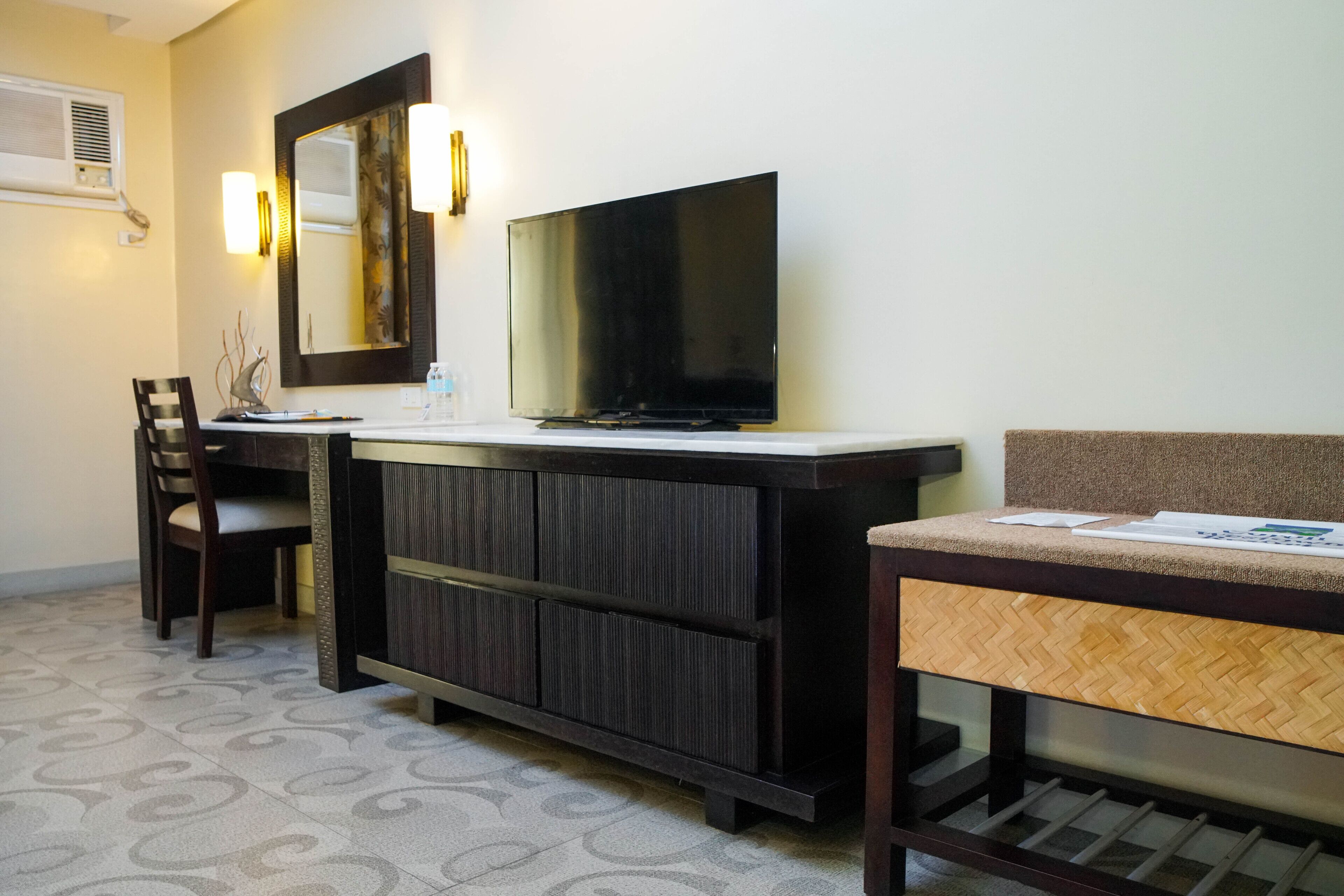 premium double or twin room, 1 bedroom, pool view | premium bedding, in-room safe, desk, laptop workspace