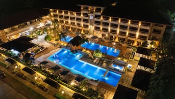 Front of property – evening/night