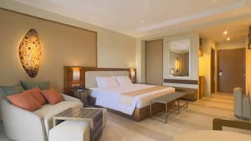 Chambre Double ou avec lits jumeaux (East Wing Grand Premier) | Literie de qualité supérieure, coffres-forts dans les chambres, bureau