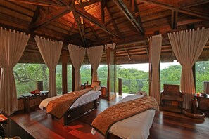 Sauna, tina de hidromasaje, tratamientos corporales y hidroterapia 