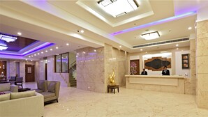 Lobby sitting area - Regenta Central Jal Mahal, Jaipur (Jaipur)