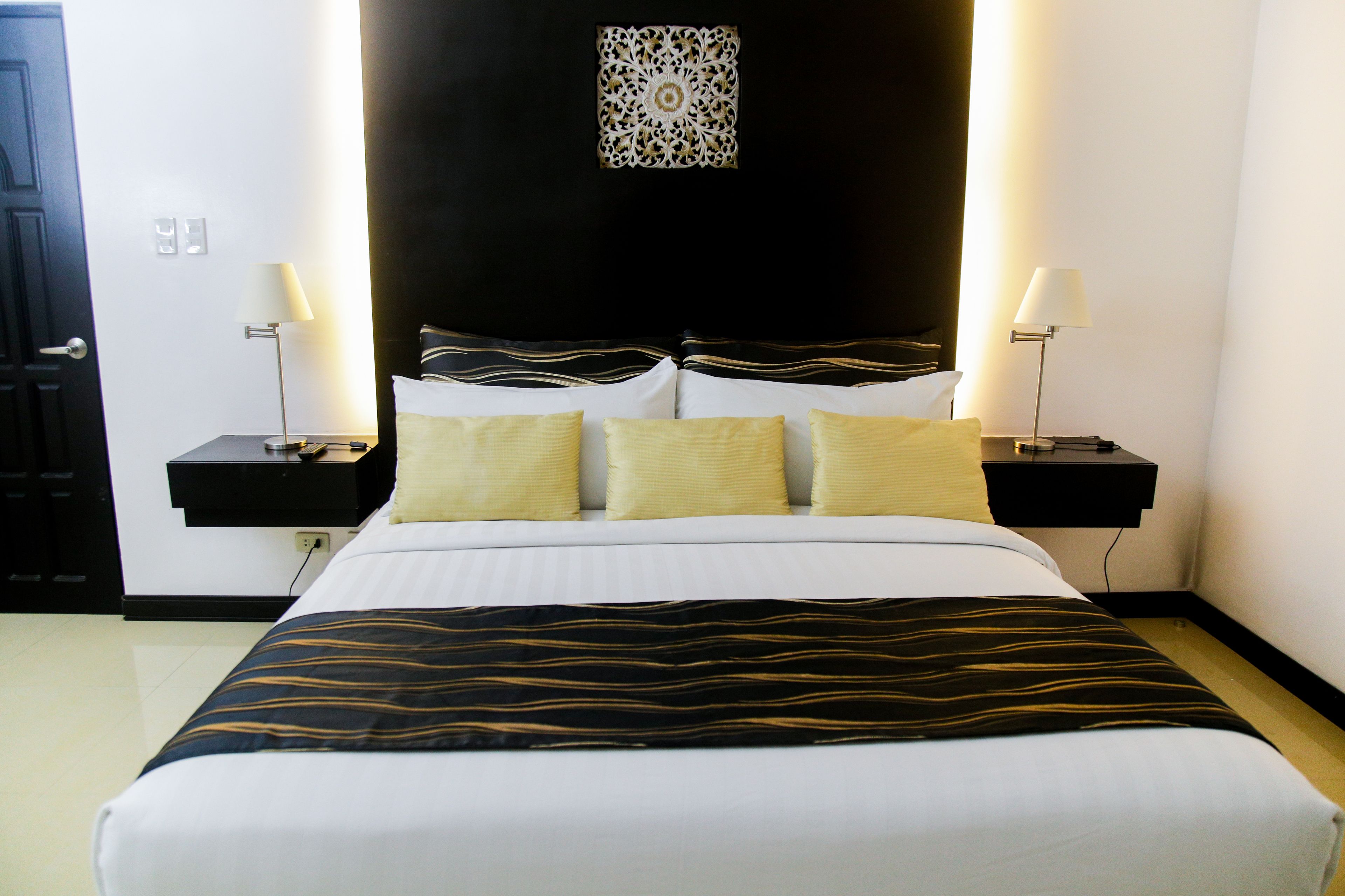 Skylight Presidential Suite  | Iron/ironing board, free WiFi, bed sheets