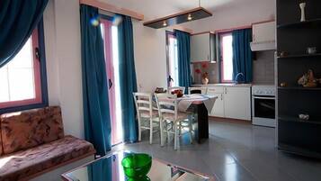 Condo, 2 Bedrooms | In-room dining