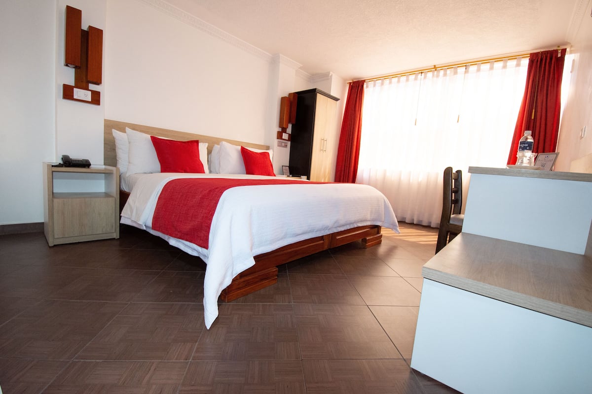 Superior Double Room, 1 Bedroom | Down duvets, pillow-top beds, minibar, desk
